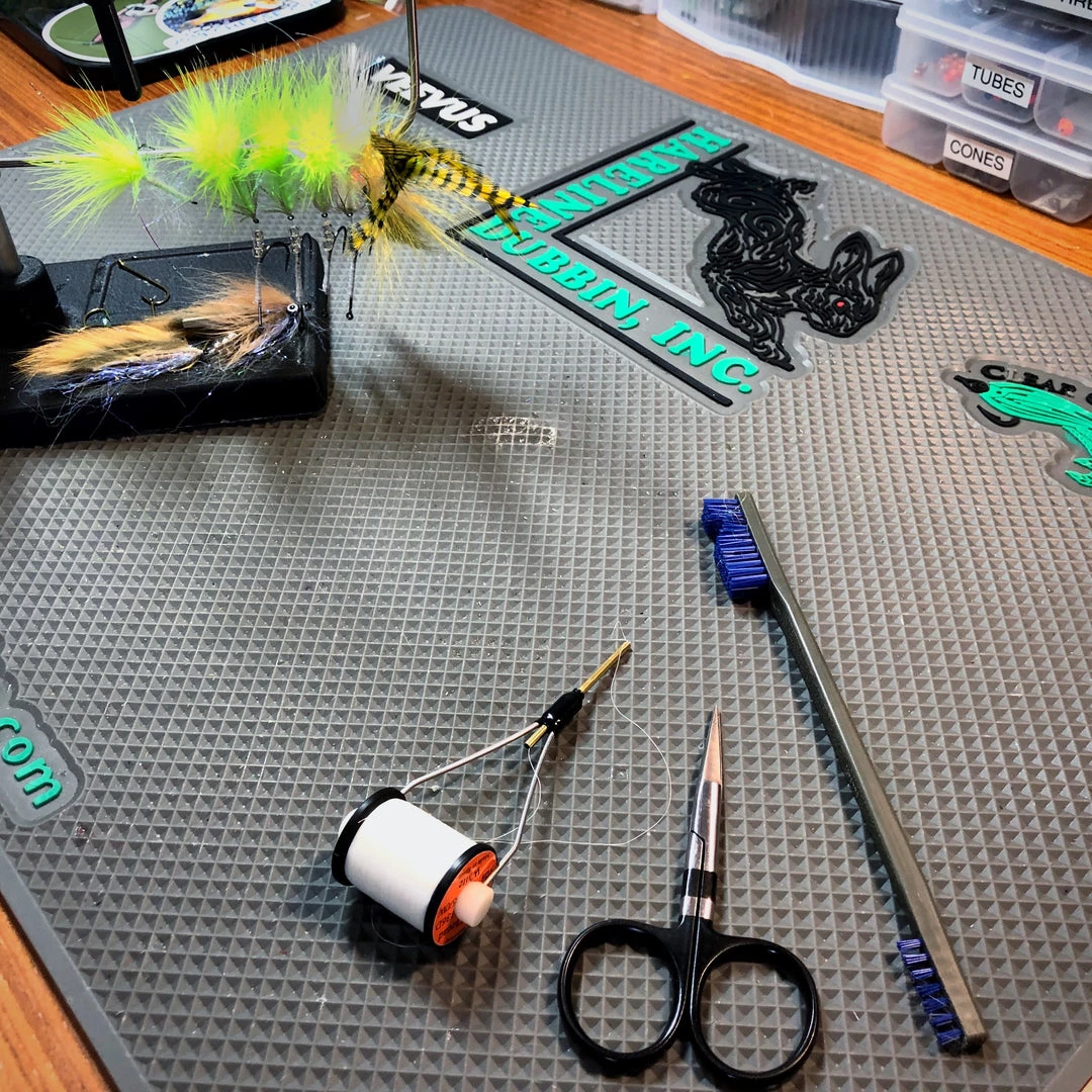 Hareline Dubbin Hareline Mega Tying Pad 1 Hareline Dubbin Hareline Mega Tying Pad